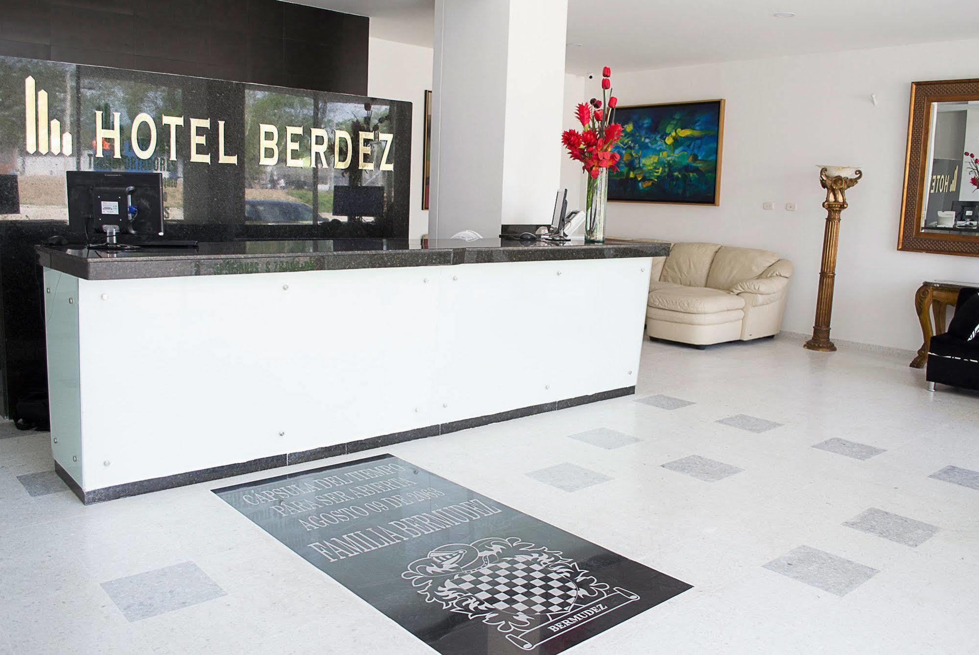 Hotel Berdez Neiva  Exteriör bild